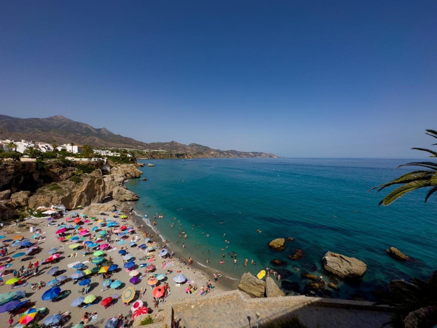 Apartamento Cala Bajo Nerja Exteriör bild