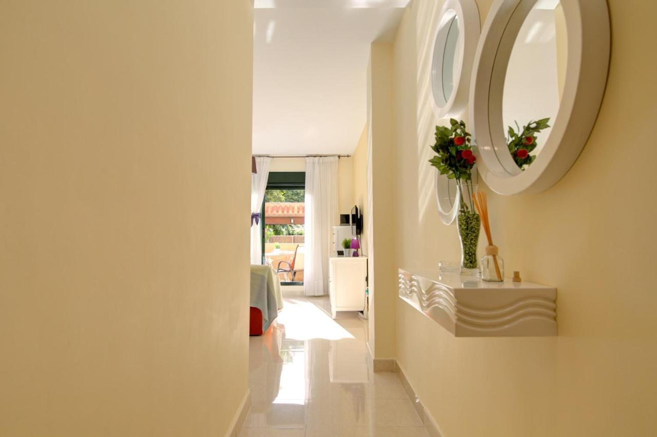 Apartamento Cala Bajo Nerja Exteriör bild